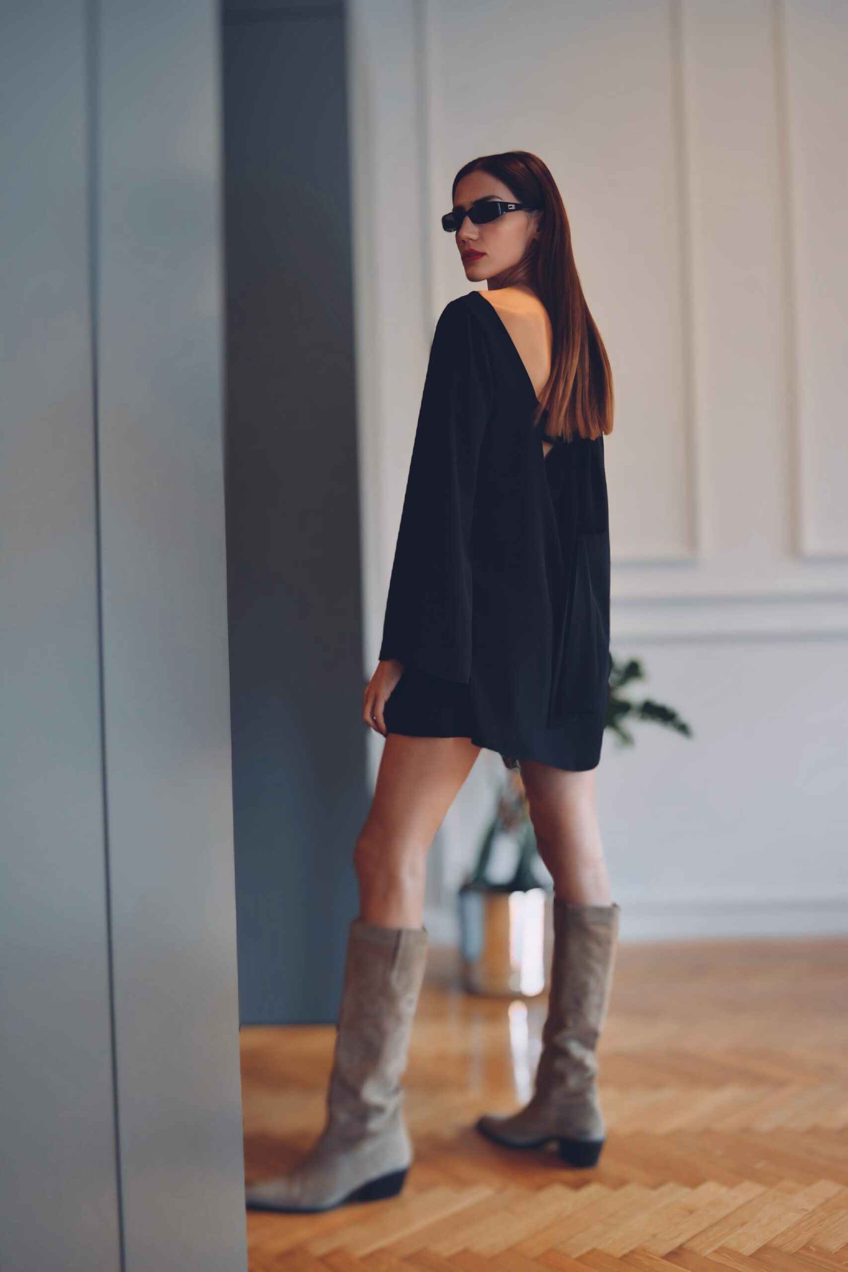 h-era loose black dress